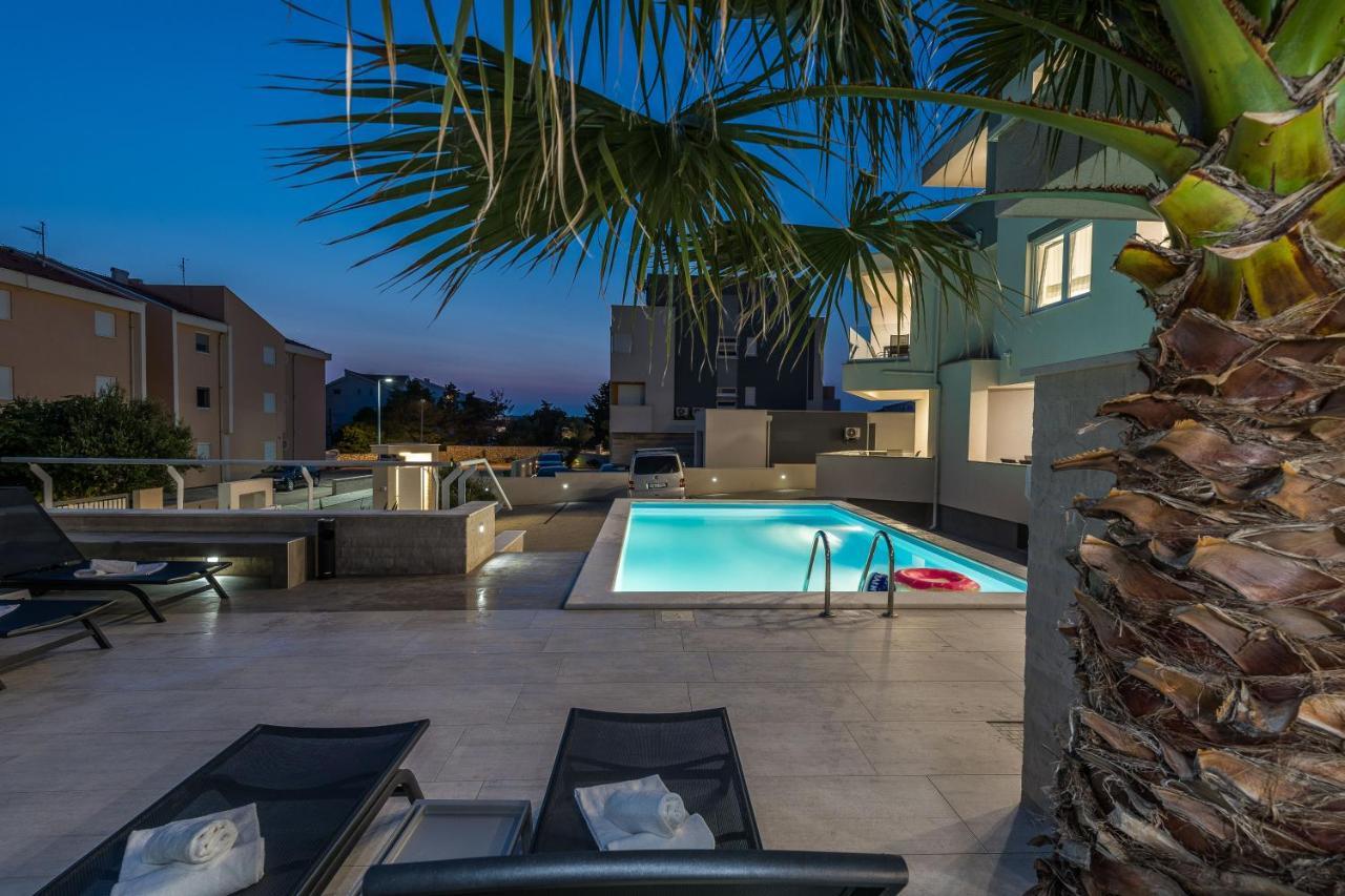 Apartments & Rooms Danivan Pool Villas Novalja Exterior foto