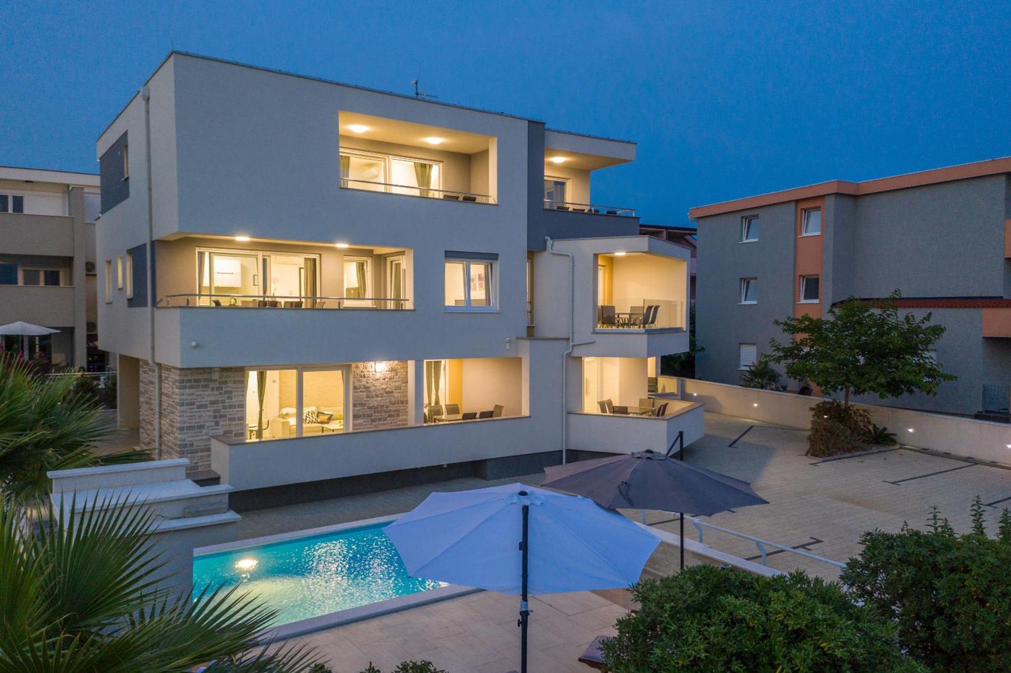 Apartments & Rooms Danivan Pool Villas Novalja Exterior foto