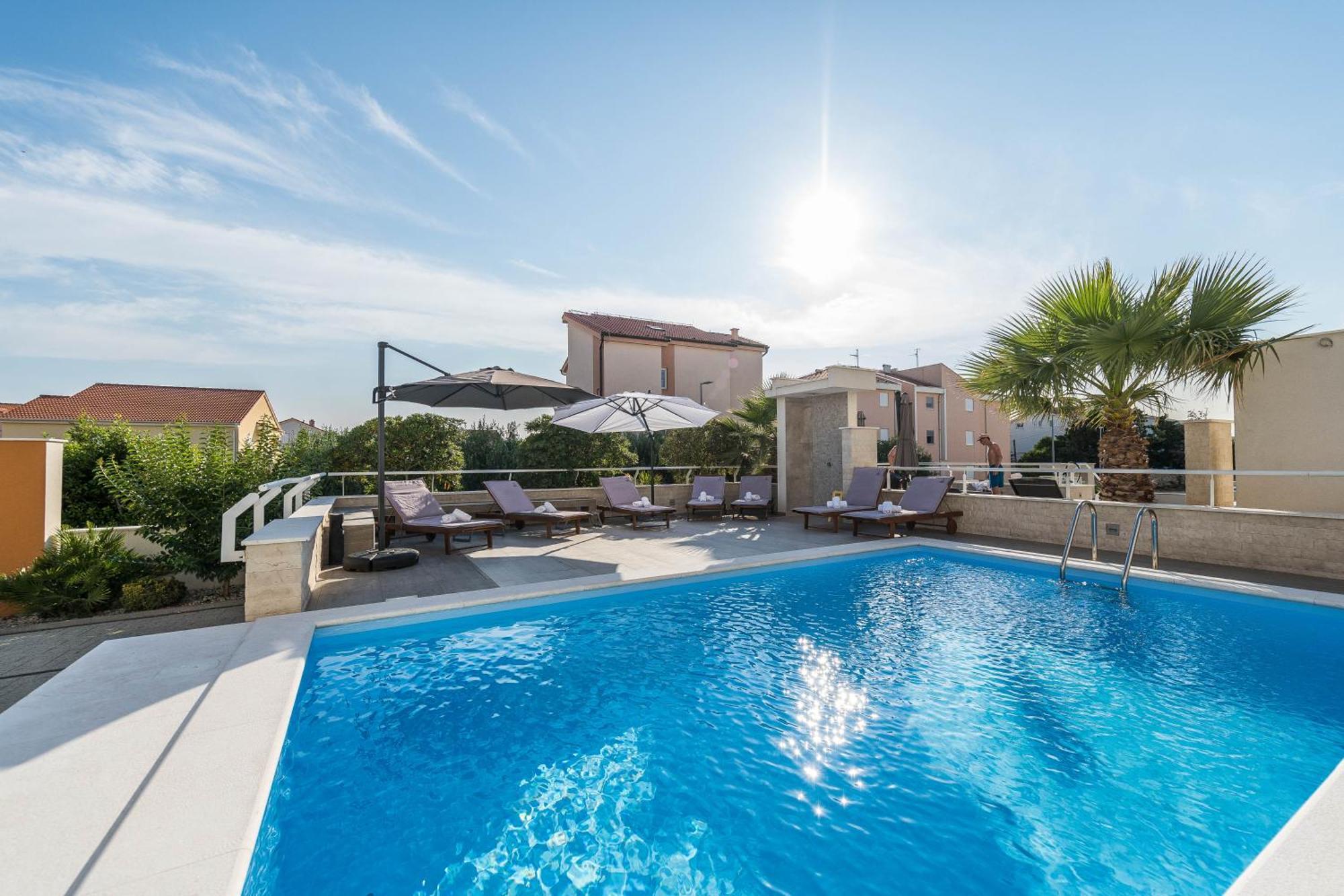 Apartments & Rooms Danivan Pool Villas Novalja Exterior foto