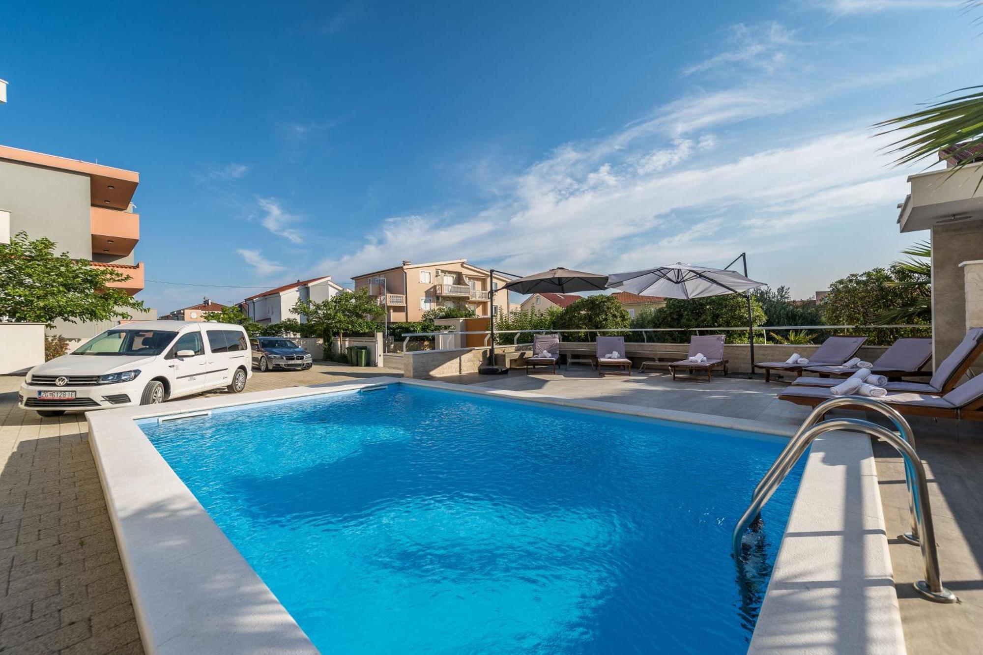 Apartments & Rooms Danivan Pool Villas Novalja Exterior foto