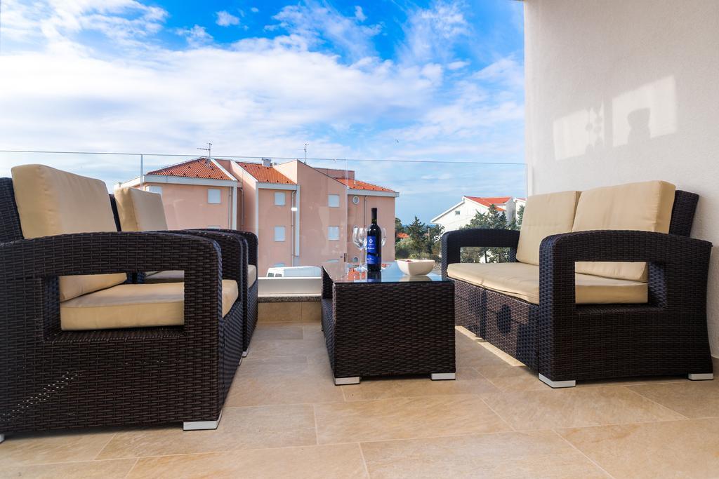 Apartments & Rooms Danivan Pool Villas Novalja Exterior foto