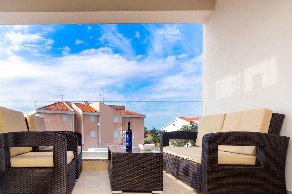 Apartments & Rooms Danivan Pool Villas Novalja Exterior foto