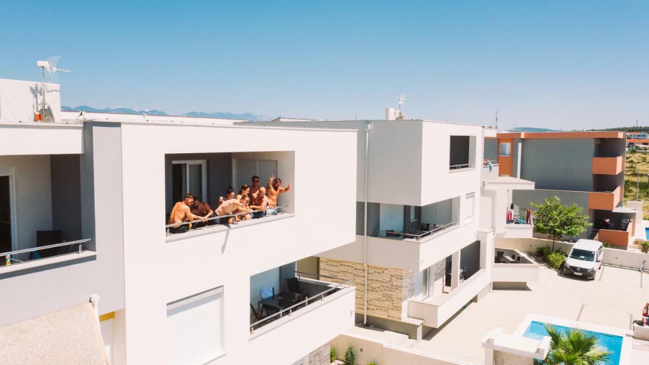Apartments & Rooms Danivan Pool Villas Novalja Exterior foto