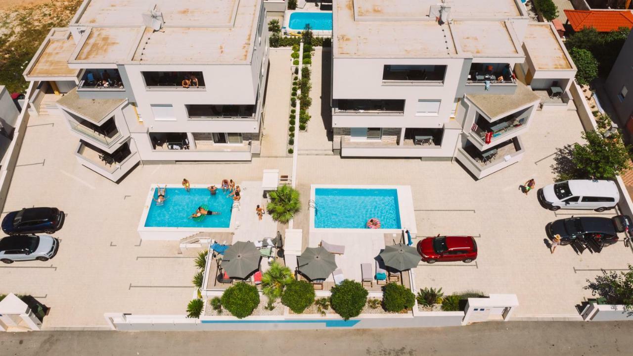 Apartments & Rooms Danivan Pool Villas Novalja Exterior foto